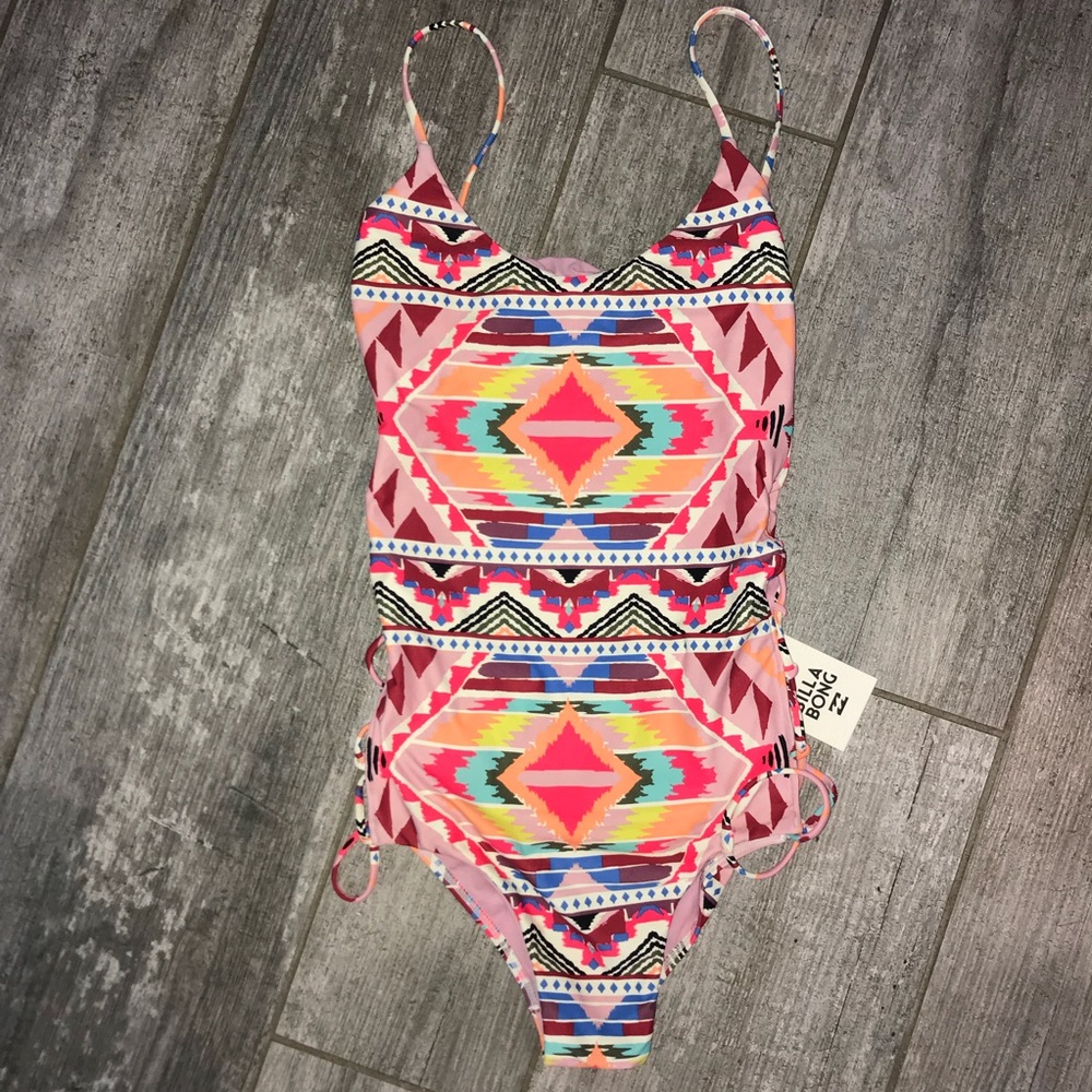 🔥🔥BILLABONG - ONE PIECE SWIMSUIT🔥🔥 - Picture 4 of 8